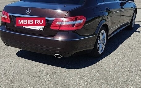 Mercedes-Benz E-Класс, 2011 год, 2 000 000 рублей, 2 фотография