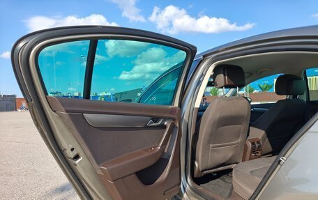 Volkswagen Passat B7, 2014 год, 1 030 000 рублей, 14 фотография