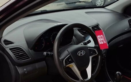 Hyundai Solaris II рестайлинг, 2012 год, 649 000 рублей, 4 фотография