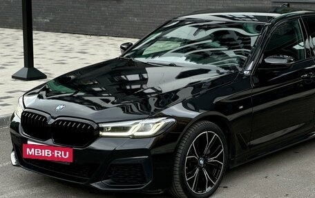 BMW 5 серия, 2021 год, 4 390 000 рублей, 4 фотография