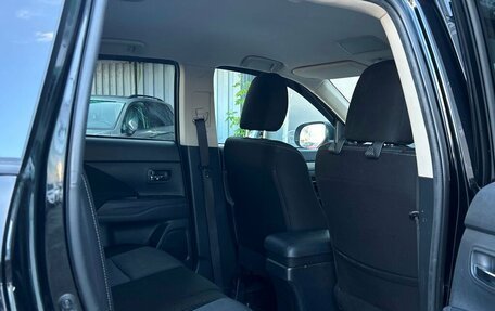 Mitsubishi Outlander III рестайлинг 3, 2018 год, 1 898 600 рублей, 8 фотография