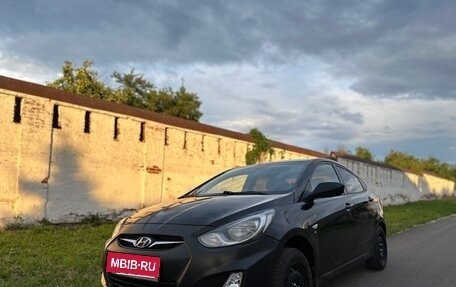 Hyundai Solaris II рестайлинг, 2011 год, 500 000 рублей, 1 фотография