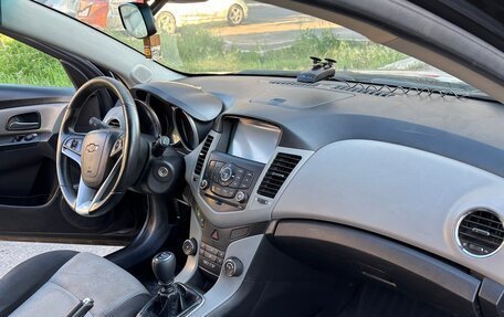 Chevrolet Cruze II, 2012 год, 530 000 рублей, 3 фотография
