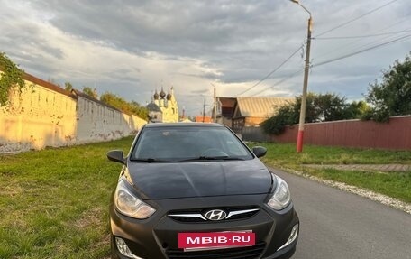 Hyundai Solaris II рестайлинг, 2011 год, 500 000 рублей, 11 фотография
