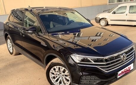 Volkswagen Touareg III, 2018 год, 3 550 000 рублей, 8 фотография