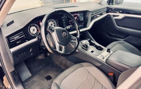 Volkswagen Touareg III, 2018 год, 3 550 000 рублей, 26 фотография