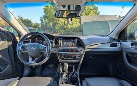 Hyundai Sonata VII, 2019 год, 1 700 000 рублей, 10 фотография