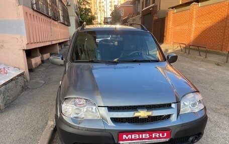 Chevrolet Niva I рестайлинг, 2011 год, 580 000 рублей, 1 фотография