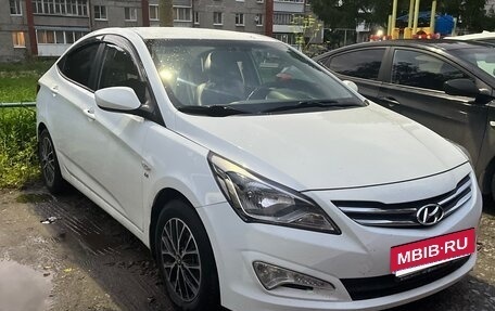 Hyundai Solaris II рестайлинг, 2015 год, 1 050 000 рублей, 3 фотография