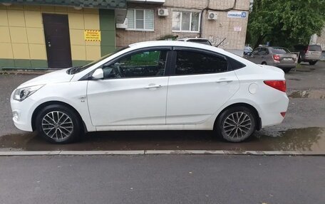 Hyundai Solaris II рестайлинг, 2015 год, 1 050 000 рублей, 8 фотография