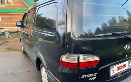 Hyundai H-1 II рестайлинг, 2006 год, 395 000 рублей, 4 фотография