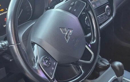Mitsubishi Outlander III рестайлинг 3, 2016 год, 1 950 000 рублей, 17 фотография