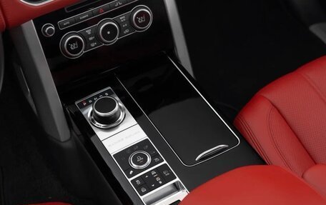 Land Rover Range Rover IV рестайлинг, 2016 год, 5 500 000 рублей, 28 фотография