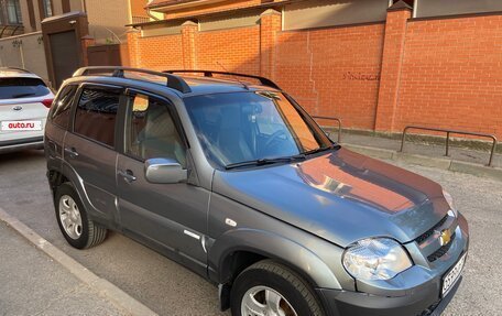 Chevrolet Niva I рестайлинг, 2011 год, 580 000 рублей, 2 фотография
