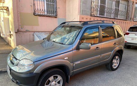 Chevrolet Niva I рестайлинг, 2011 год, 580 000 рублей, 6 фотография