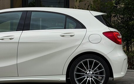 Mercedes-Benz A-Класс, 2015 год, 1 690 000 рублей, 10 фотография