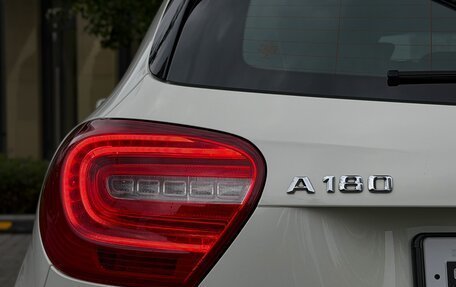 Mercedes-Benz A-Класс, 2015 год, 1 690 000 рублей, 19 фотография