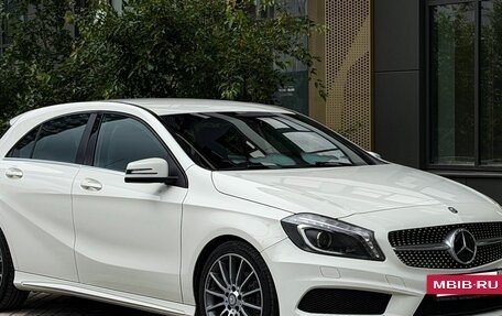 Mercedes-Benz A-Класс, 2015 год, 1 690 000 рублей, 7 фотография