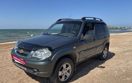 Chevrolet Niva I рестайлинг, 2010 год, 515 000 рублей, 2 фотография