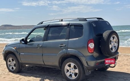 Chevrolet Niva I рестайлинг, 2010 год, 515 000 рублей, 5 фотография