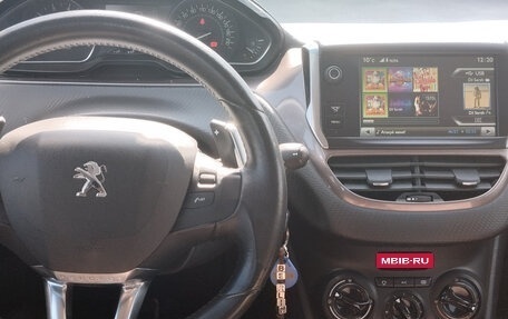 Peugeot 2008 II, 2014 год, 900 000 рублей, 7 фотография