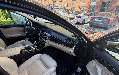 BMW 5 серия, 2014 год, 2 390 000 рублей, 13 фотография