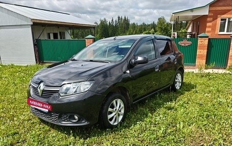 Renault Sandero II рестайлинг, 2014 год, 620 000 рублей, 2 фотография