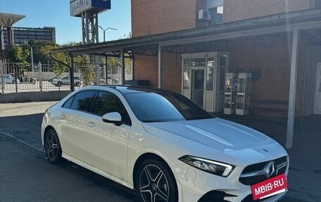 Mercedes-Benz A-Класс, 2022 год, 3 200 000 рублей, 2 фотография