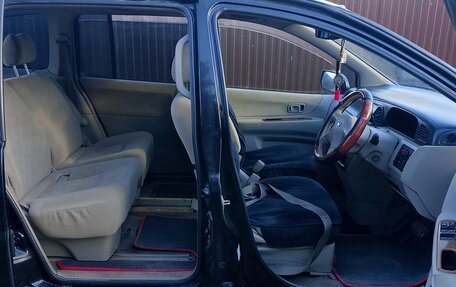 Nissan Liberty, 2004 год, 400 000 рублей, 8 фотография