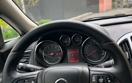 Opel Astra J, 2013 год, 750 000 рублей, 10 фотография