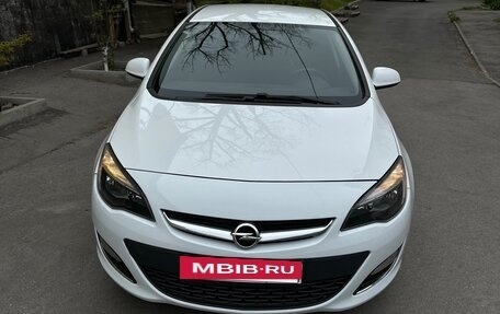 Opel Astra J, 2013 год, 750 000 рублей, 3 фотография