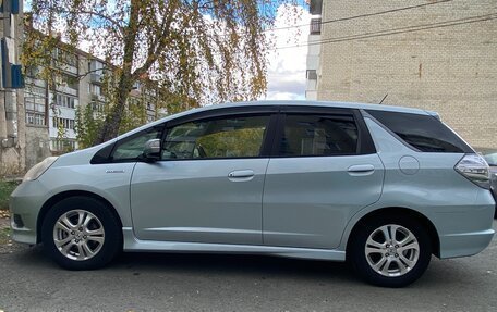 Honda Fit Shuttle I рестайлинг, 2012 год, 1 000 000 рублей, 1 фотография