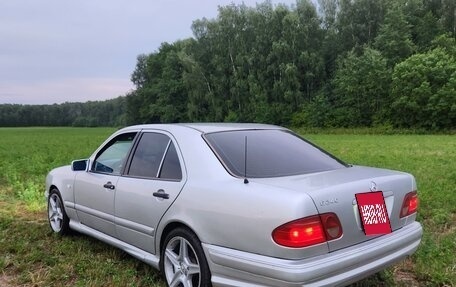 Mercedes-Benz E-Класс, 1996 год, 530 000 рублей, 2 фотография
