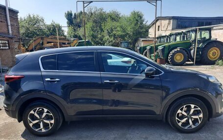 KIA Sportage IV рестайлинг, 2021 год, 2 300 000 рублей, 8 фотография