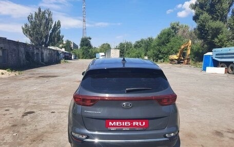 KIA Sportage IV рестайлинг, 2021 год, 2 300 000 рублей, 3 фотография