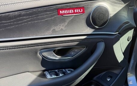 Mercedes-Benz E-Класс, 2019 год, 4 400 000 рублей, 13 фотография