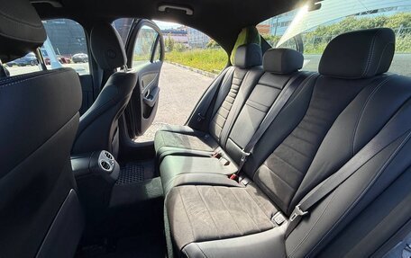 Mercedes-Benz E-Класс, 2019 год, 4 400 000 рублей, 23 фотография
