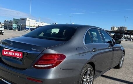 Mercedes-Benz E-Класс, 2019 год, 4 400 000 рублей, 8 фотография