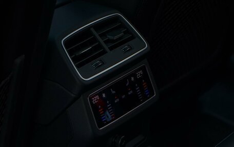 Audi RS 6, 2023 год, 14 345 055 рублей, 12 фотография