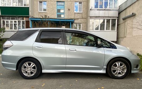 Honda Fit Shuttle I рестайлинг, 2012 год, 1 000 000 рублей, 3 фотография