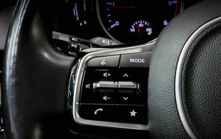 KIA Carnival, 2021 год, 3 700 000 рублей, 27 фотография