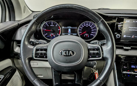 KIA Carnival, 2021 год, 3 700 000 рублей, 23 фотография