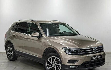 Volkswagen Tiguan II, 2019 год, 2 740 000 рублей, 3 фотография