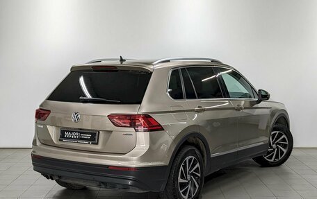 Volkswagen Tiguan II, 2019 год, 2 740 000 рублей, 5 фотография