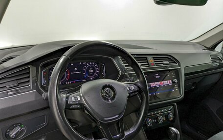 Volkswagen Tiguan II, 2019 год, 2 740 000 рублей, 13 фотография