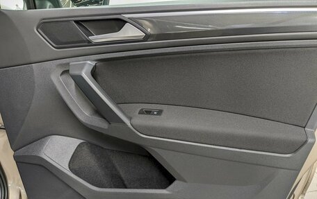 Volkswagen Tiguan II, 2019 год, 2 740 000 рублей, 19 фотография