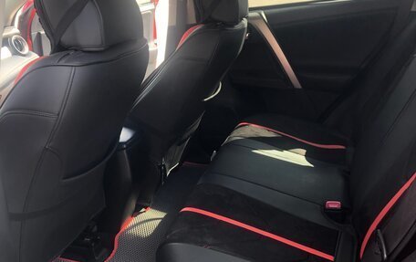Toyota RAV4, 2015 год, 2 250 000 рублей, 4 фотография