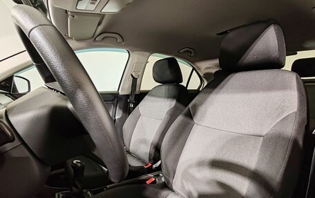 Skoda Rapid I, 2015 год, 990 000 рублей, 13 фотография