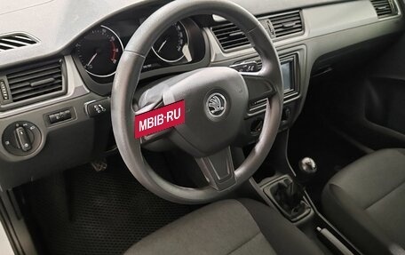 Skoda Rapid I, 2015 год, 990 000 рублей, 12 фотография