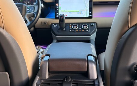Land Rover Defender II, 2021 год, 3 990 000 рублей, 26 фотография